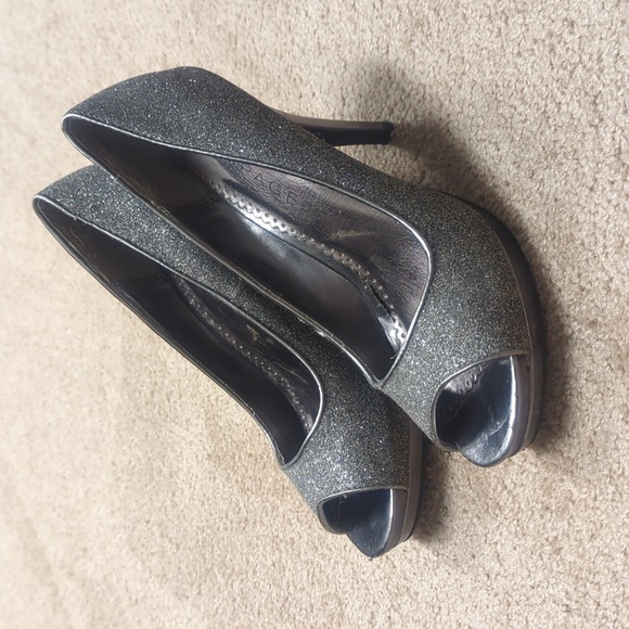 Rampage Shoes - Last Chance ‼️ Sparkle Heels